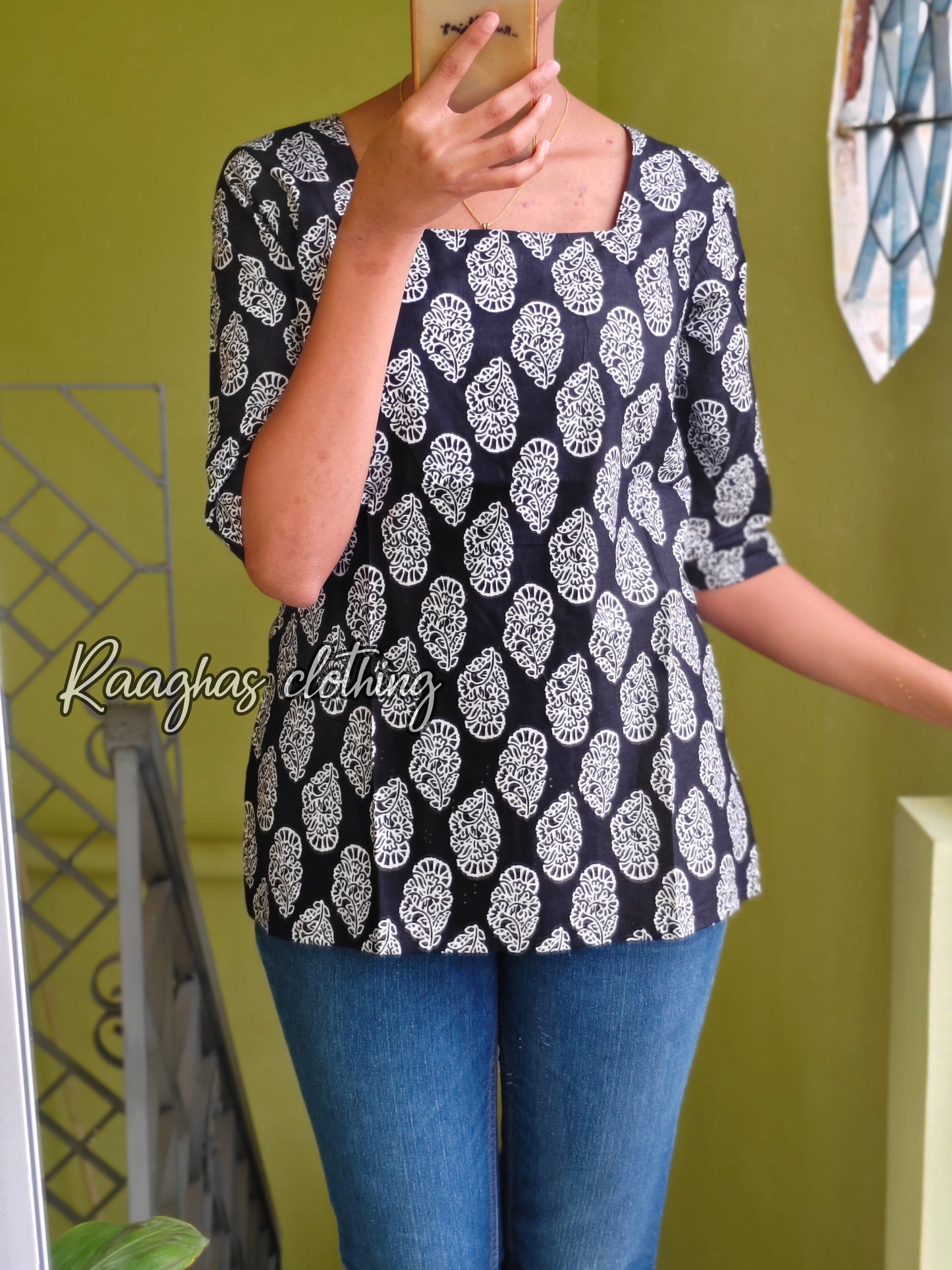 Short Kurti